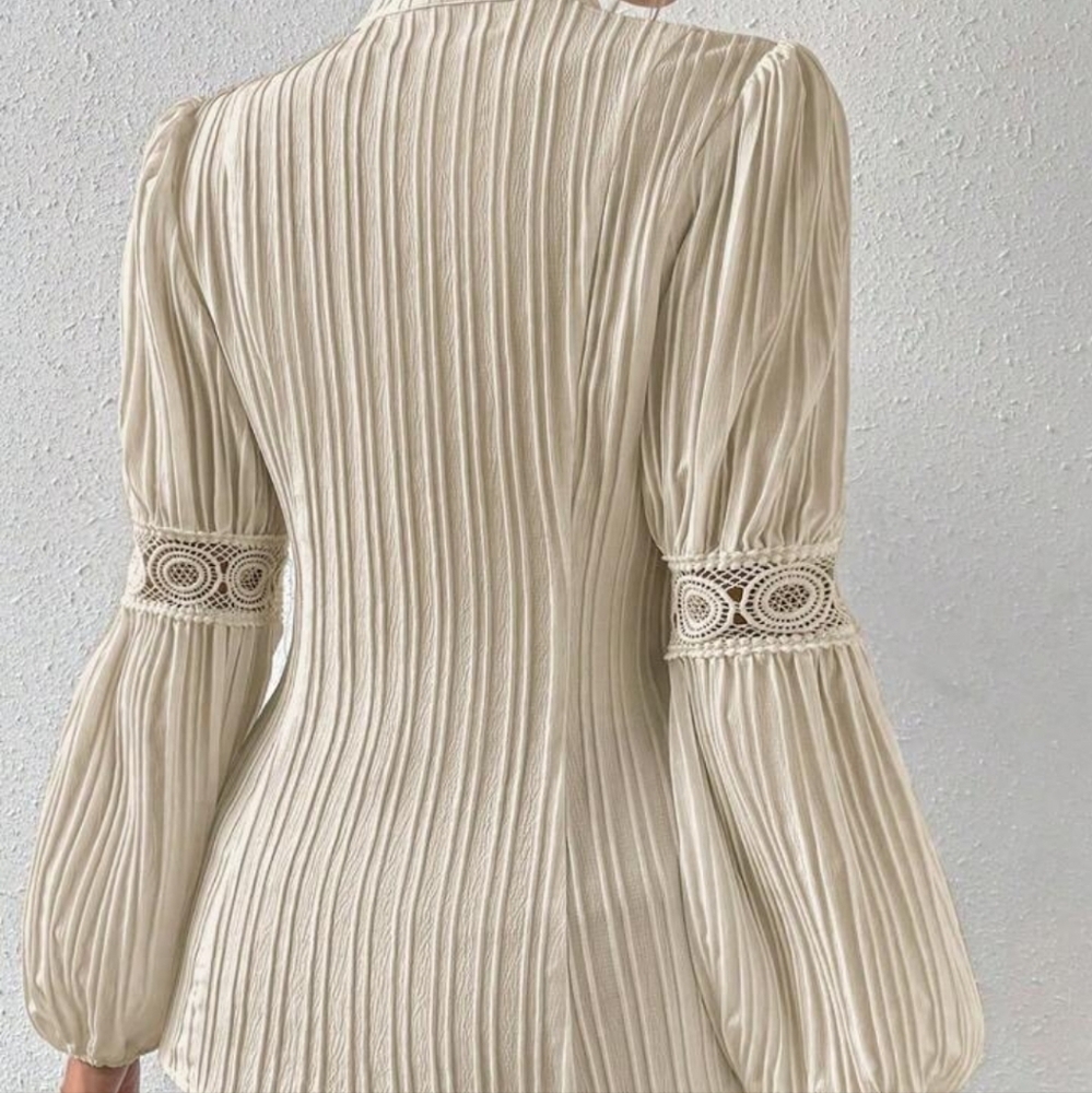 Women's Lace Splicing Lantern Sleeve Shirt - Picture 3 of 7